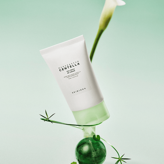 SKIN 1004 Madagascar Centella Tea-Trica B5 Cream jar with label, showcasing the soothing skincare product in a white container