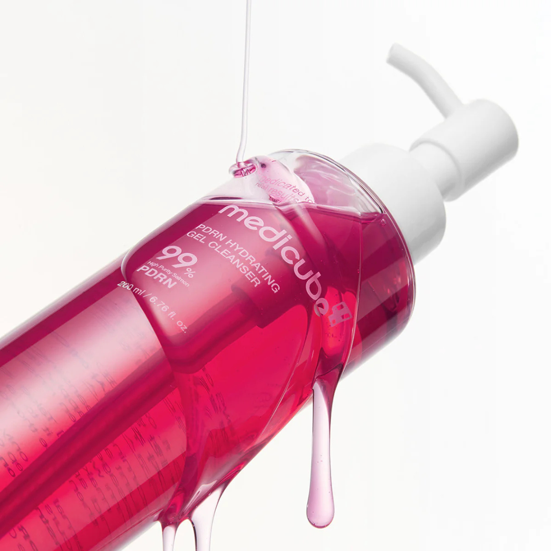 Medicube PDRN Hydrating Gel Cleanser 200 ml, gentle facial cleanser with PDRN for hydrating and refreshing skin.