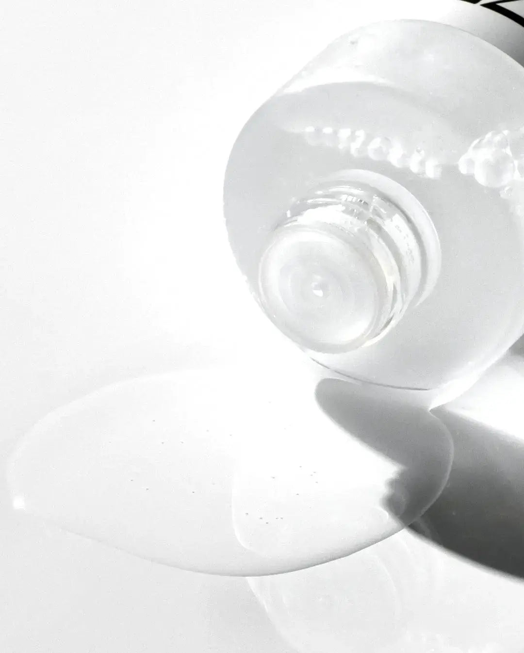 Bottle of ANUA Heartleaf 77% Soothing Toner, 250 ml, with a clear label and minimalist design on a white background.
