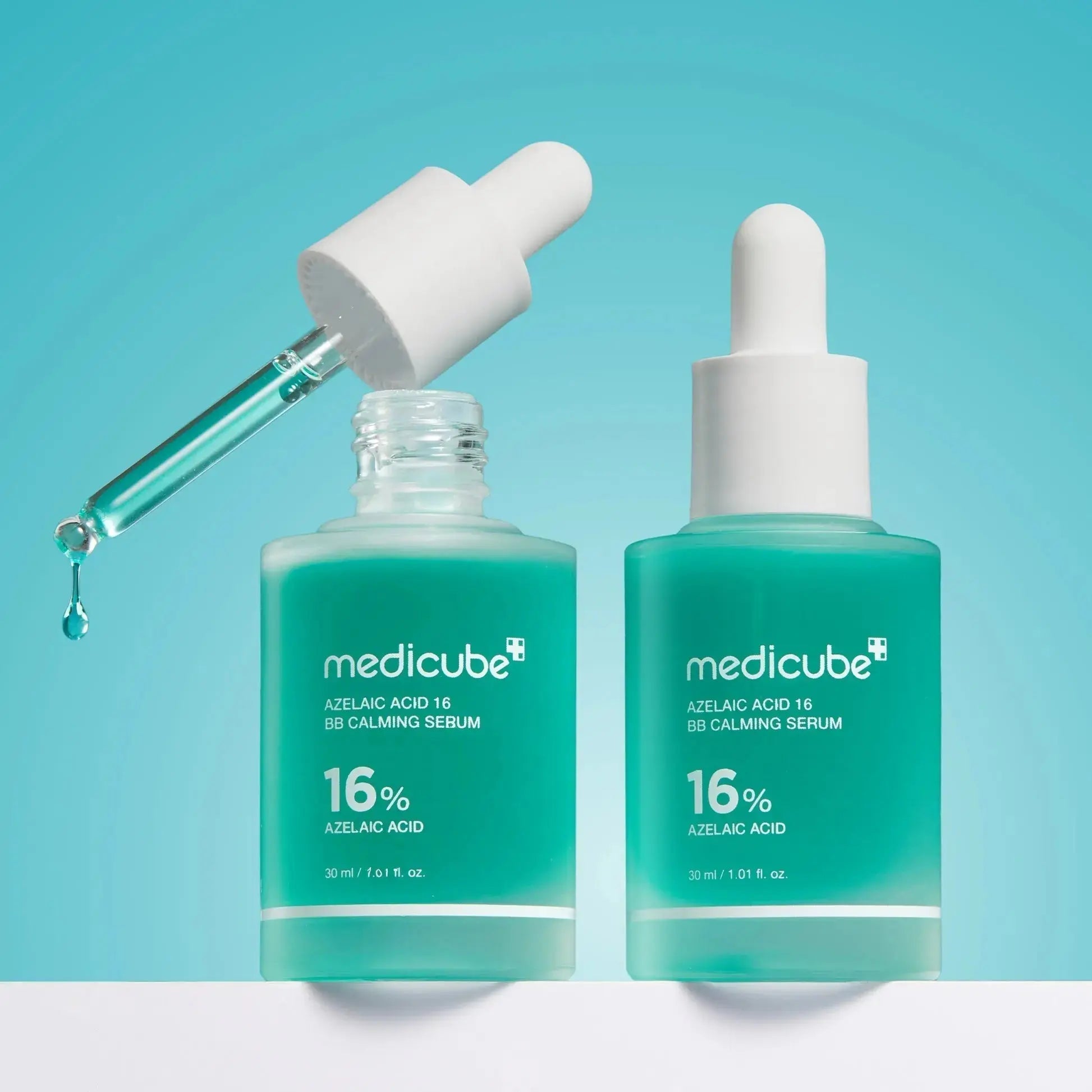 Medicube Azelaic Acid 16% BB Calming Serum in 30 ml bottle, showing the product with the label and packaging.