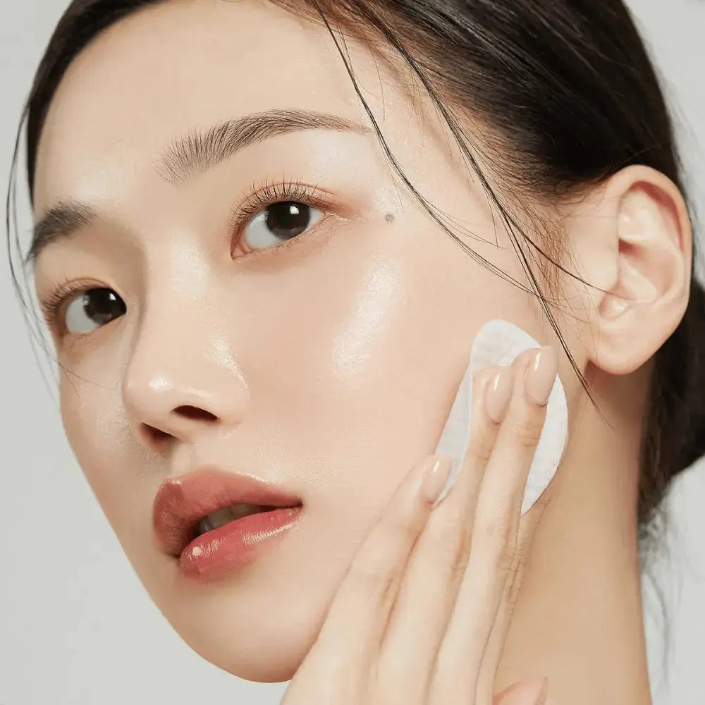 Medicube Zero Pore Pads 2.0 toner pads, 70 pcs, designed for deep pore cleansing and oil control in skincare routines.