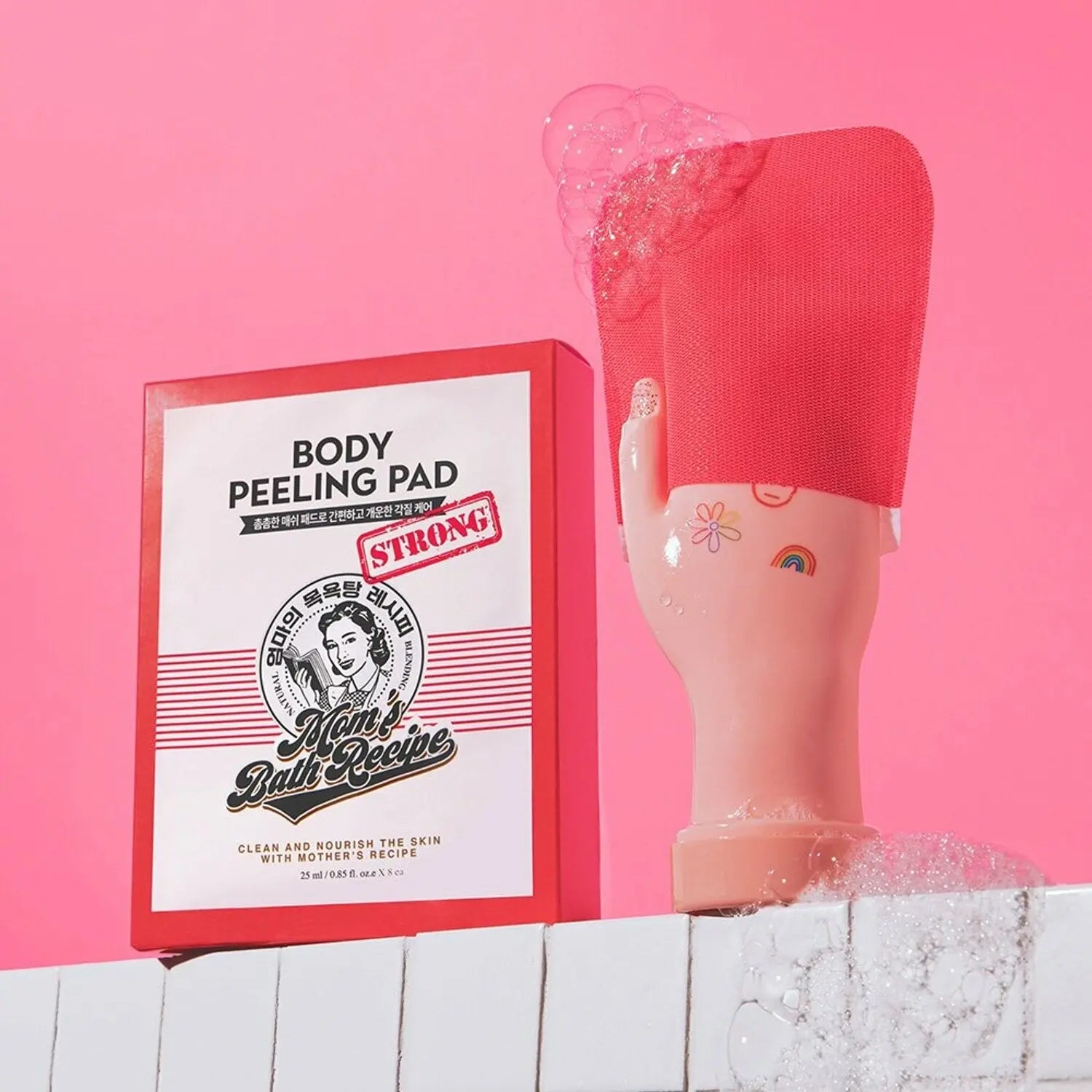 Mom's Bath Recipe body peeling pad pack with 8 exfoliating sheets, featuring a body scrub for smooth skin.