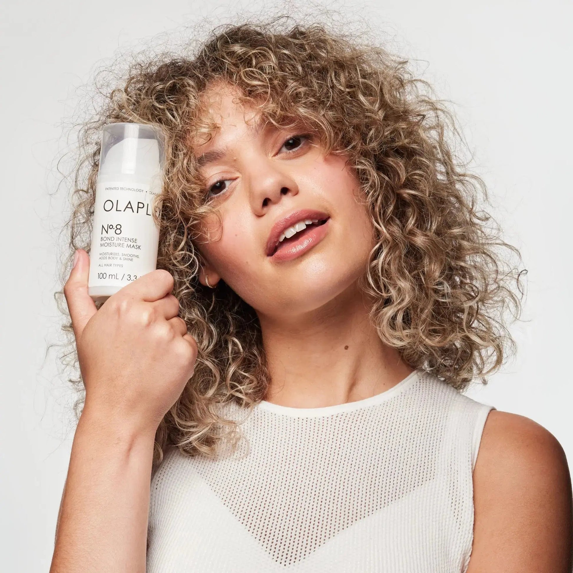 OLAPLEX Nº.8 Bond Intense Moisture Mask in 150ml jar, hydrating hair treatment for damaged or dry hair, by OLAPLEX.